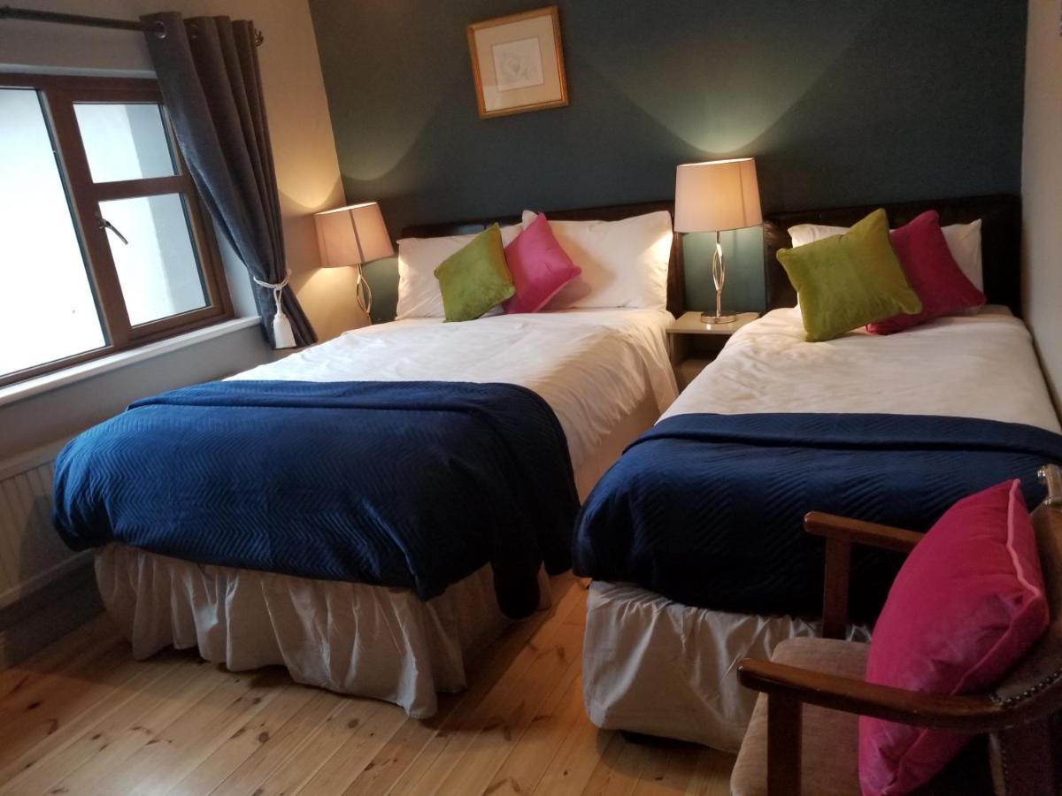 Baywatch Inn Дингл Экстерьер фото