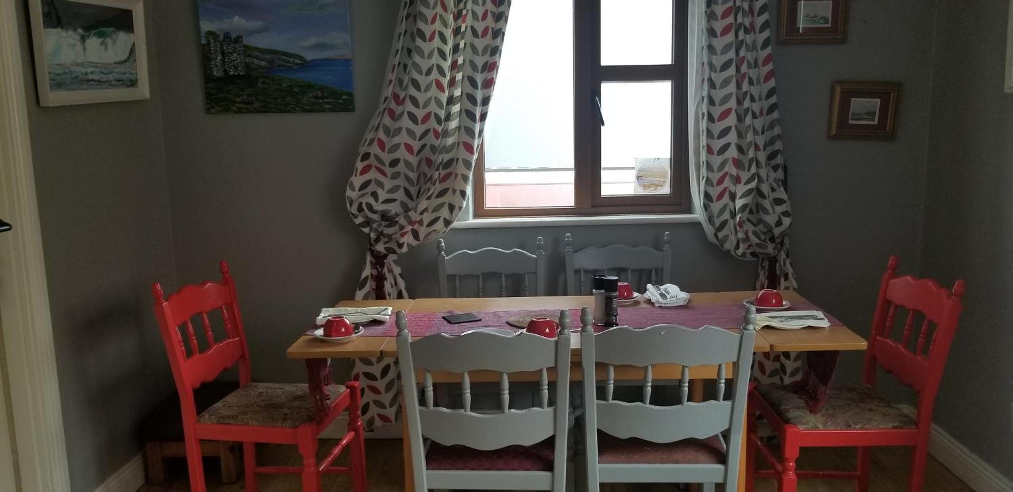 Baywatch Inn Дингл Экстерьер фото